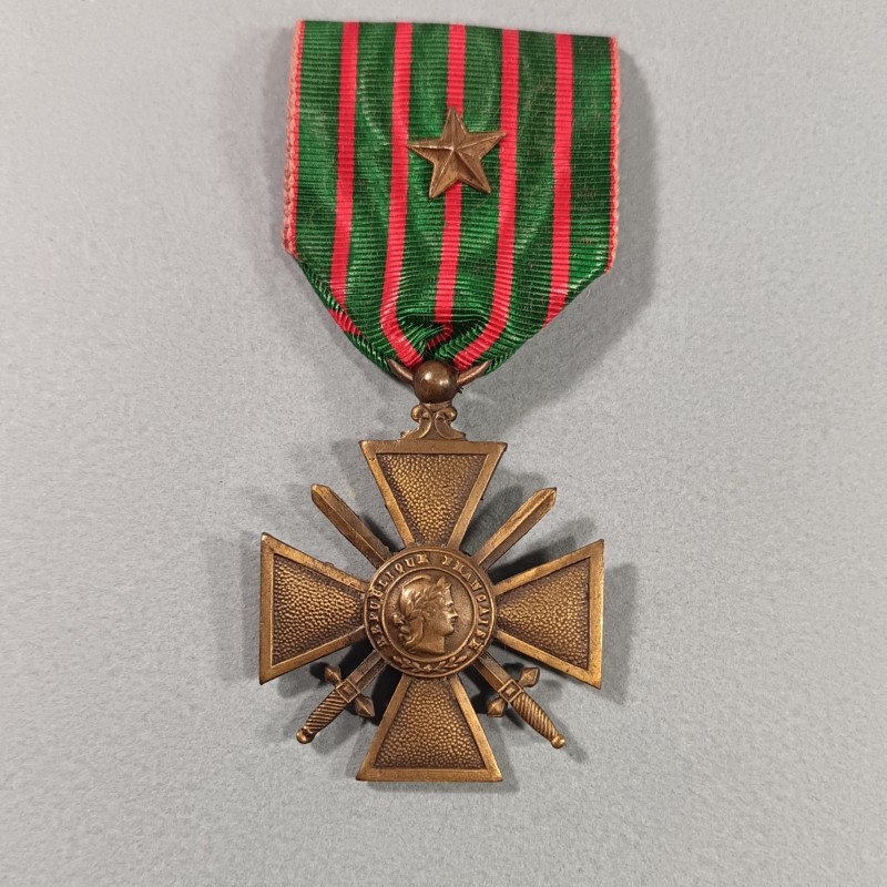 FRANCE CROIX DE GUERRE 1914-1918 AVEC UNE ETOILE POUR CITATION DU REGIMENT FRENCH WAR CROSS 1914 1918